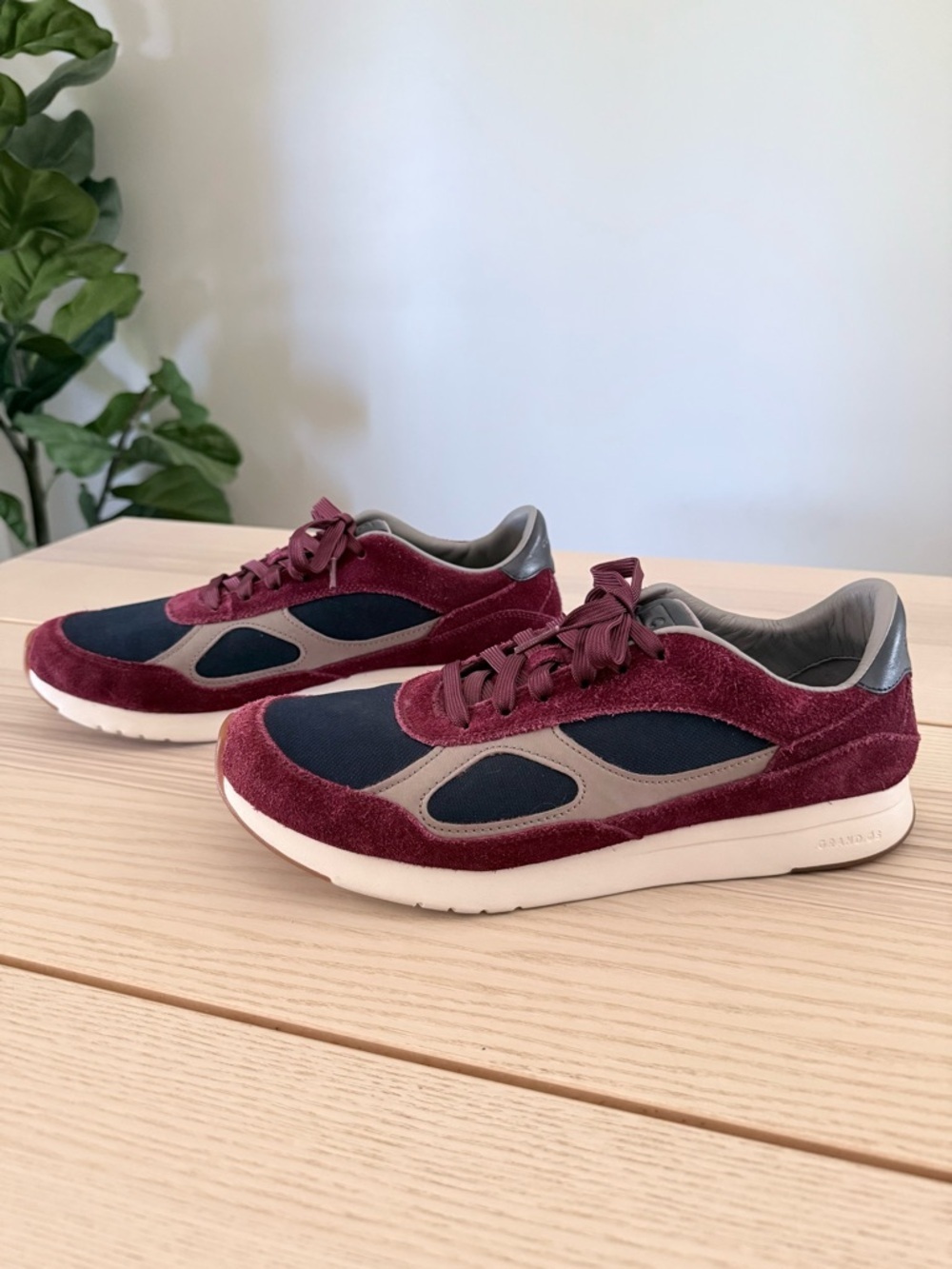 Cole Haan GrandPrø Classic Men’s Sneakers Burgundy Navy Suede Size 11.5 EUC